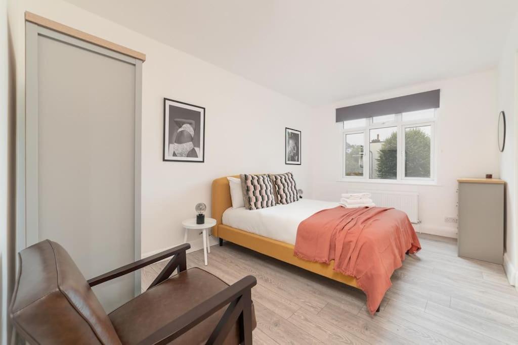 Two Bedroom Apartment By Buonomo Stays Short Lets & Serviced Accommodation In Balham With Balcony Londra Dış mekan fotoğraf