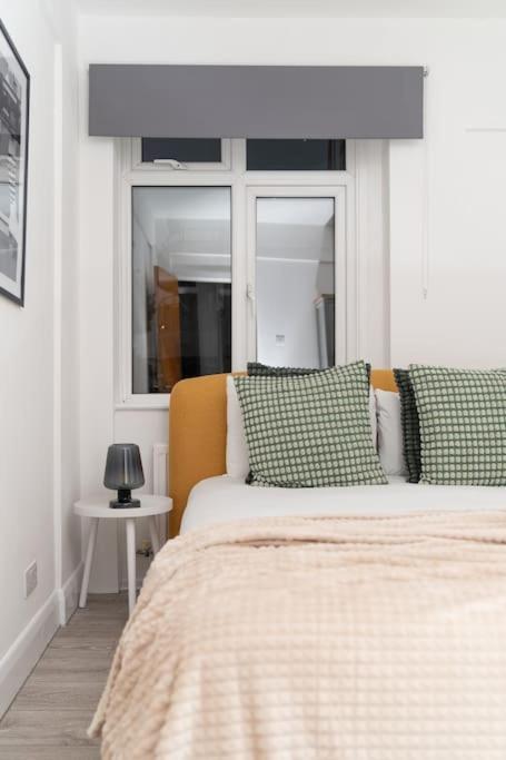 Two Bedroom Apartment By Buonomo Stays Short Lets & Serviced Accommodation In Balham With Balcony Londra Dış mekan fotoğraf